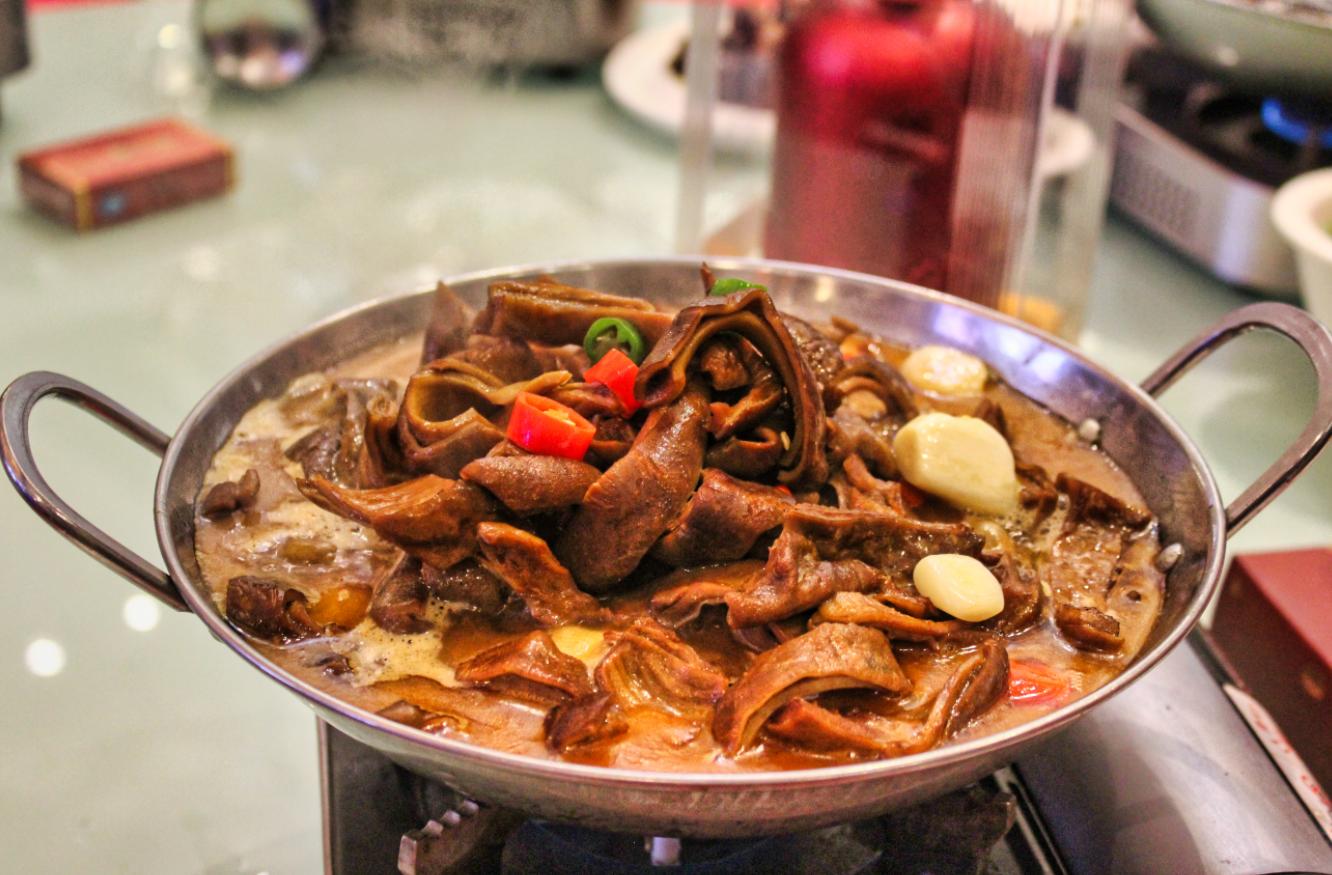 谭鱼头老板是不是因为赌而败家的,谭鱼头对赌失败亏了多少钱