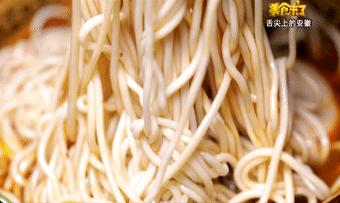 纯手工拉面做法,手工制作拉面汤