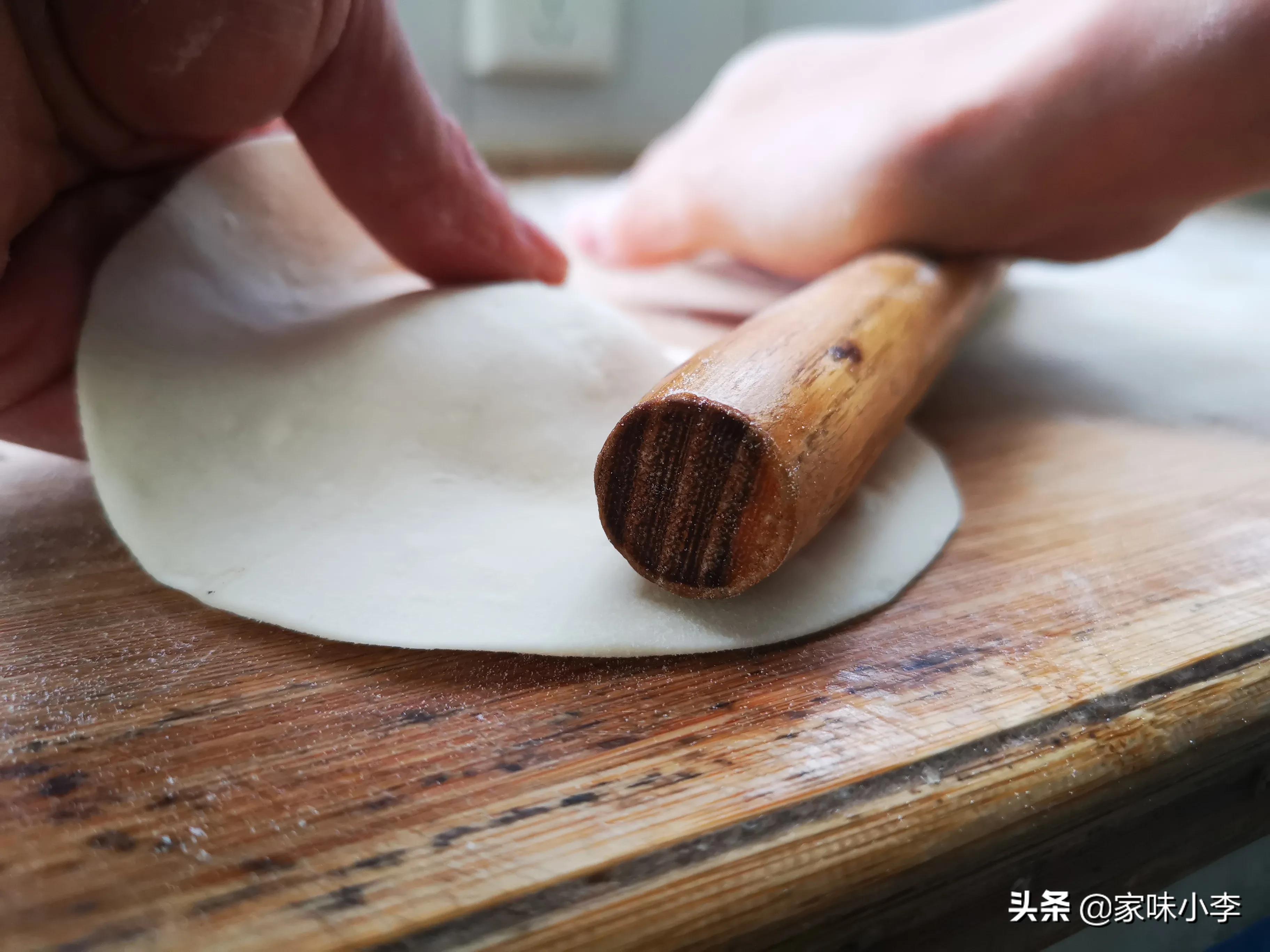 冷冻包子生坯是冷水蒸还是开水蒸,蒸包子时怎么才能让包子蓬松好吃