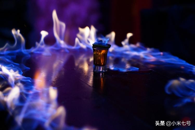 星空鸡尾酒吧厦门,一杯好喝又好看的星空鸡尾酒