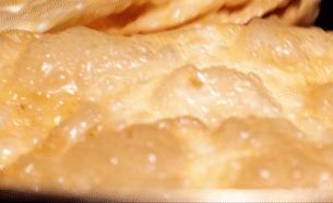 最正宗的煎饼果子怎么做,正宗煎饼果子制作攻略