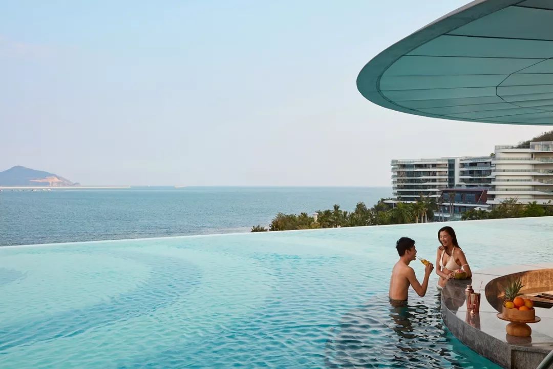 藏身酒店,高档酒店的酒吧