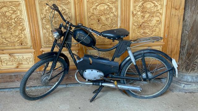 早年爱车族玩啥：幸福250与单缸屁驴子，当年太拉风了