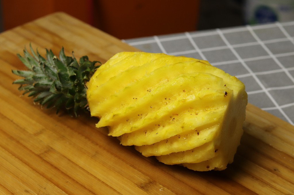 菠萝挑长的还是短的,菠萝挑选攻略大全