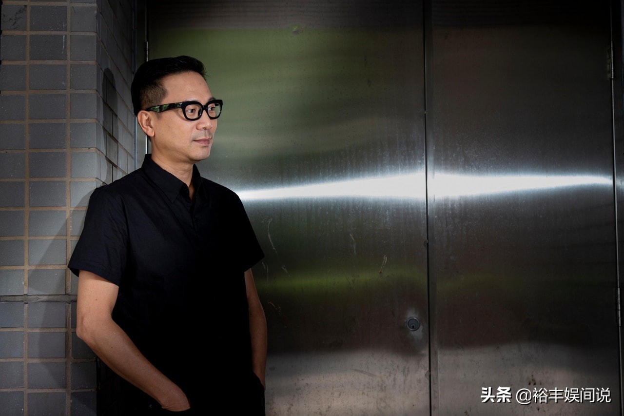 TVB“绿叶王”捱足28年无回报，离巢后红遍海外，揭港剧下降原因