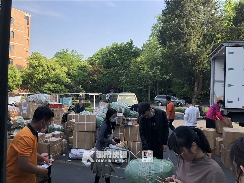 又是一年史上最难毕业季,返校3天离校来不及说再见