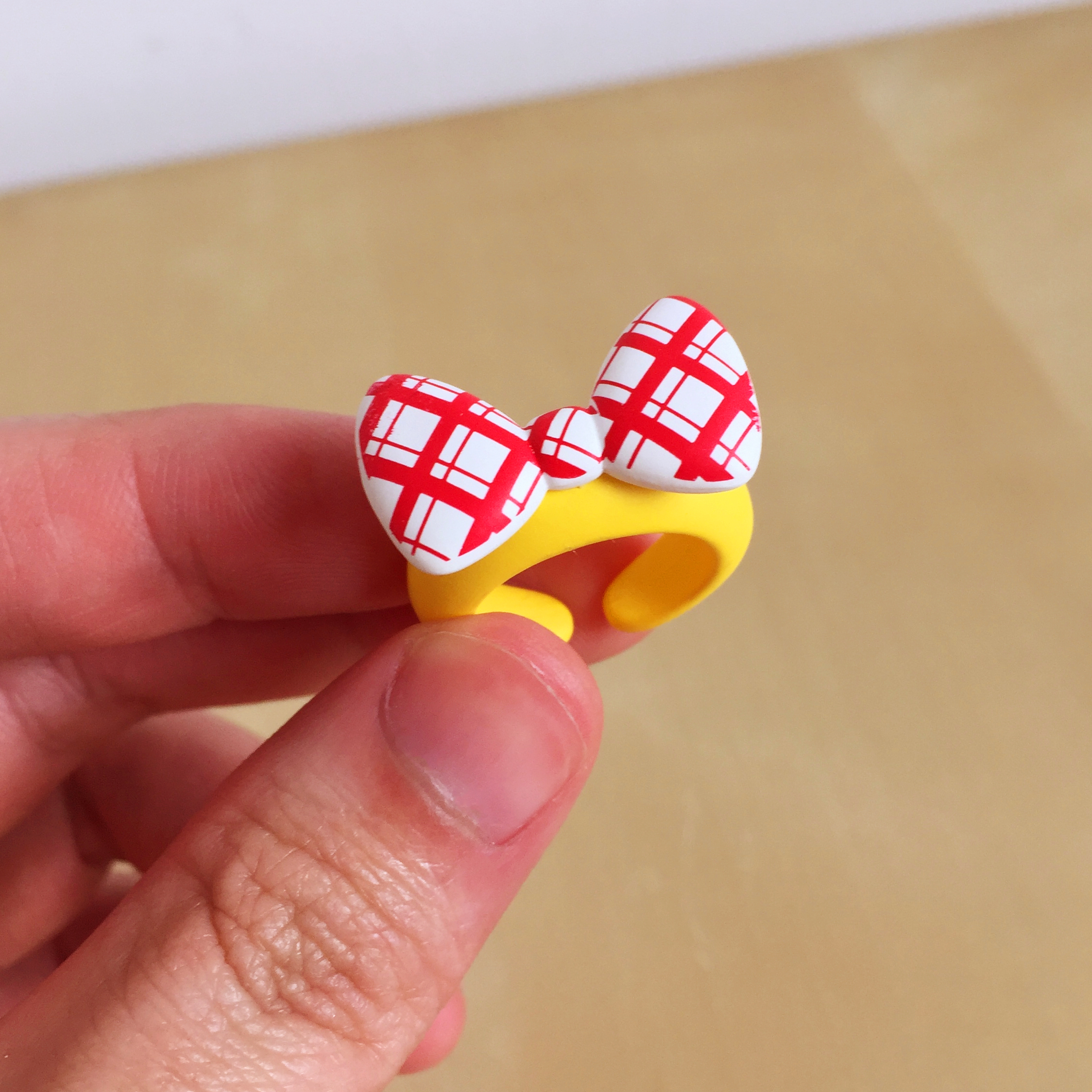 满满的《哆啦a梦》元素玩具戒指盒玩测评