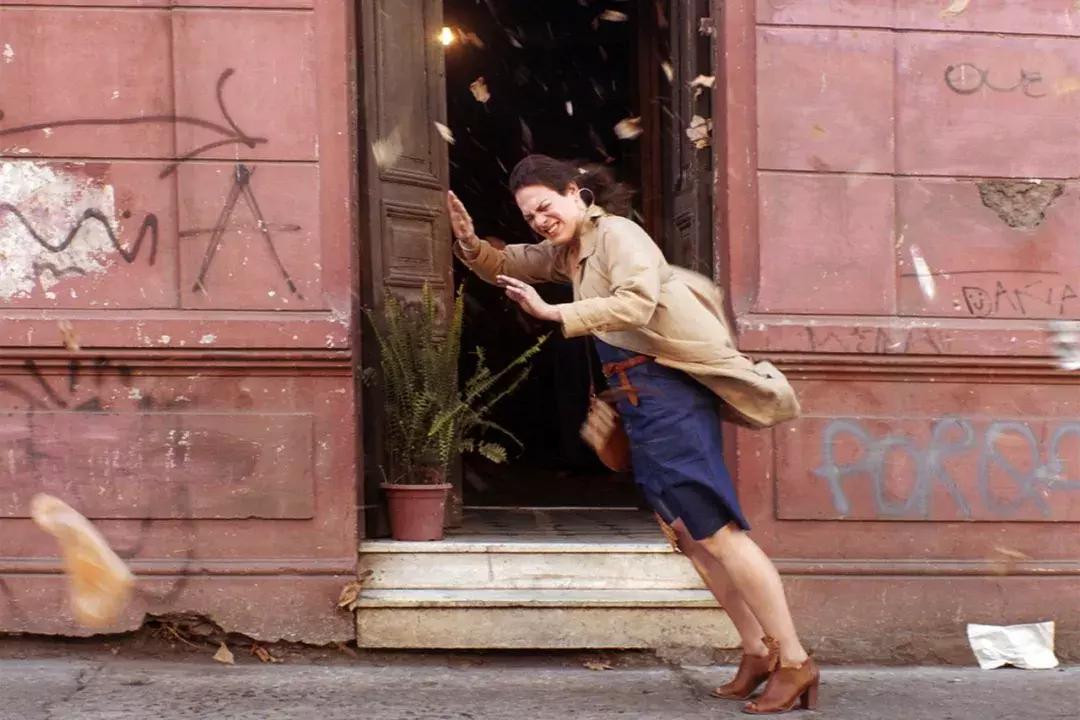 身体不能由自己做主,自己的性别不是自己决定的