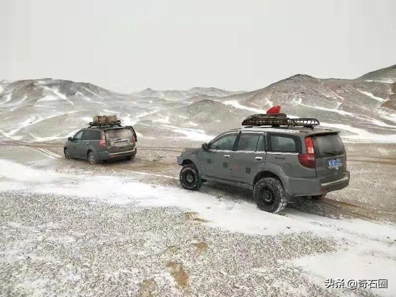 如何正确的辨别陨石寻找陨石,陨石在什么地方最容易发现