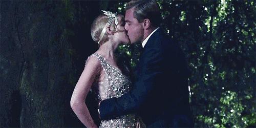 如何进行浪漫的法式接吻,学会拥抱的技巧