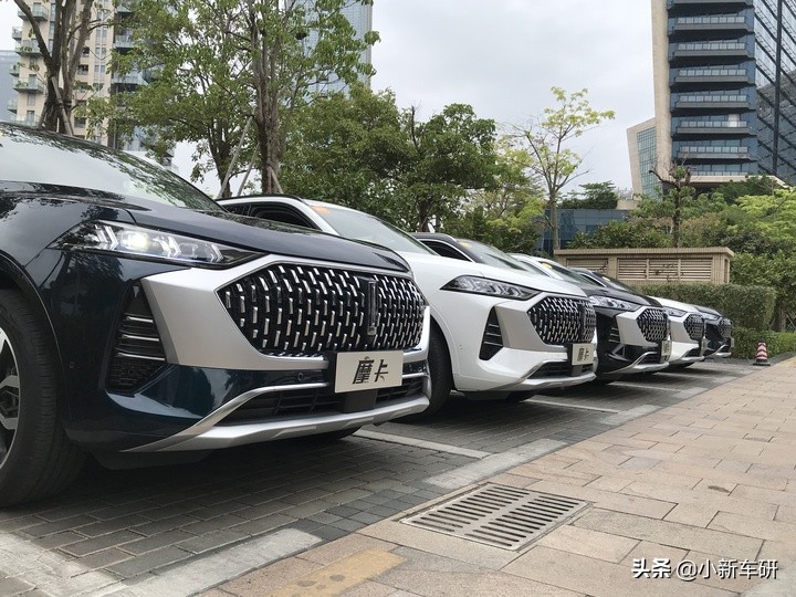 wey摩卡颜宇鹏试驾,wey摩卡最新试驾视频