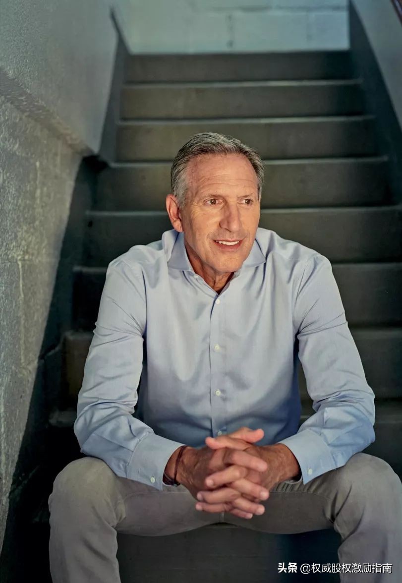 星巴克创始人的艰难时刻,星巴克创始人传奇