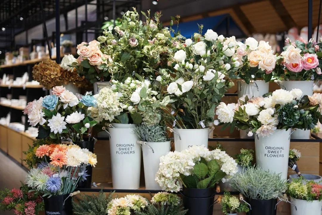 “卖菜”的野蛮人，站在了鲜花电商门外