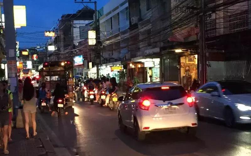 女人街代购店,泰国曼谷辉煌区代购一条街