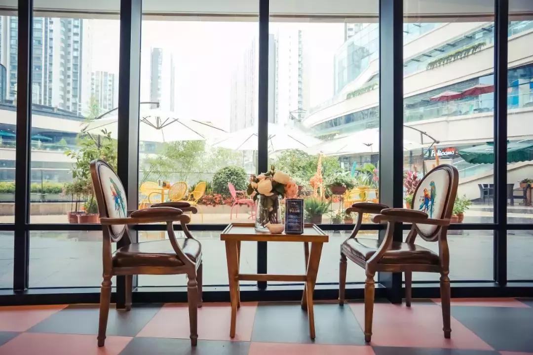 小美甲大产业，为什么投资人、粉丝都乐意跟投这个成都美女？