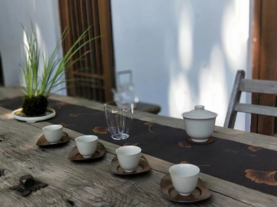 春天的第一杯茶颜悦色奶茶,春天的第一杯竹筒茶