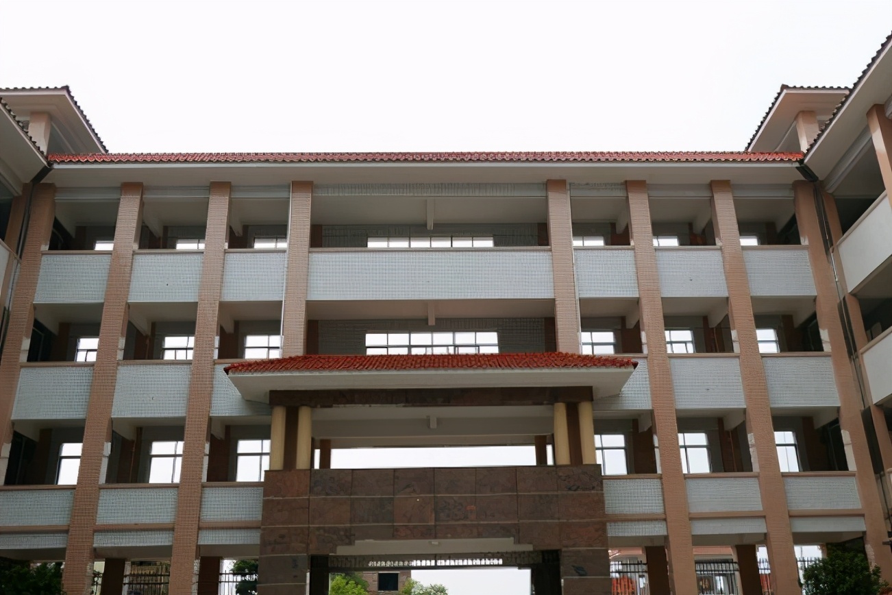 开创型足球小镇,广东新型特色小镇设计工程