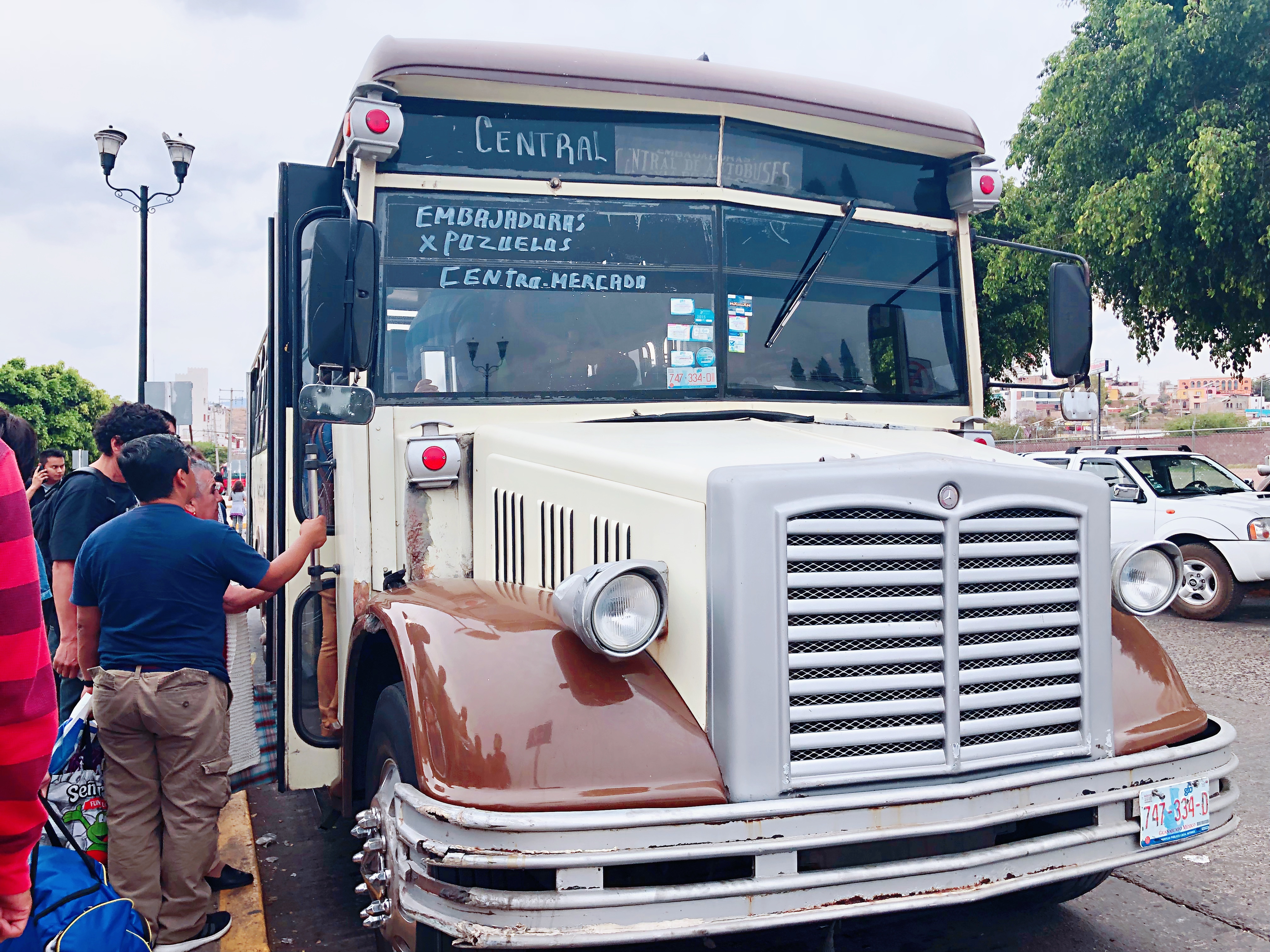 墨西哥大巴免费,墨西哥三辆大巴