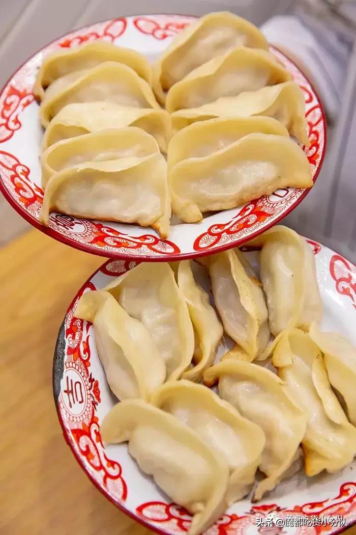 20骞村墠涓婃捣璺竟灏忓悆,浜屽崄骞村墠鐨勪笂娴风編椋熻