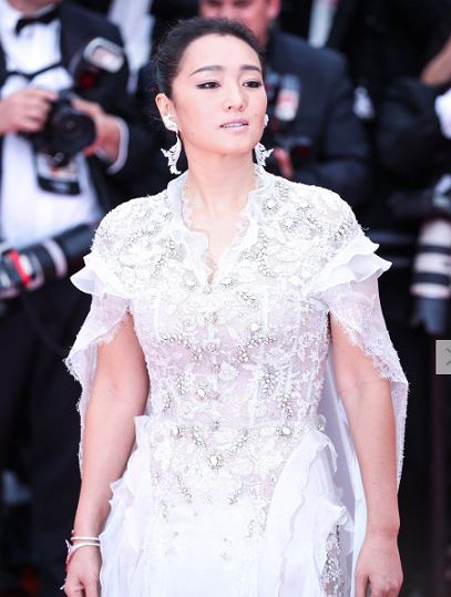 蹭红毯,蹭红毯赖着不走