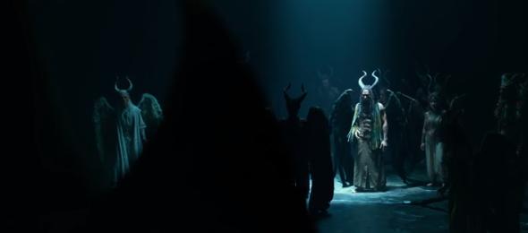 一见婆婆忘了娘《沉睡魔咒2》值得一看的傲娇老干妈怼婆婆