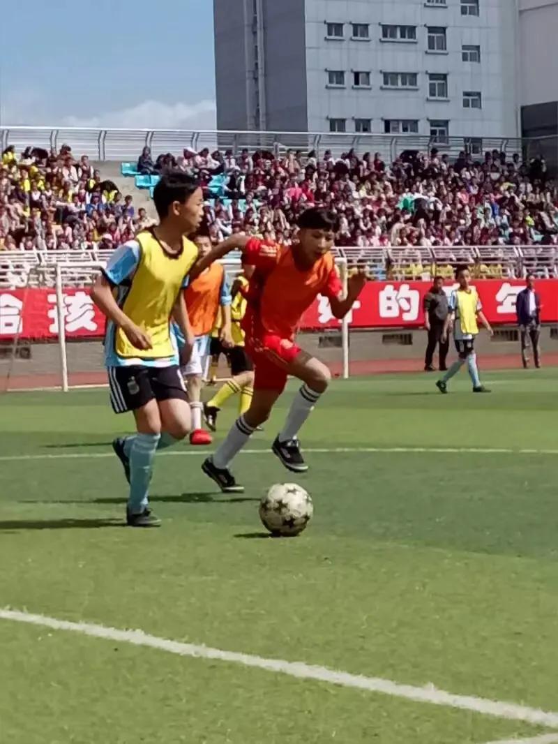 会理县城关二小校歌,会理二小二年级足球队