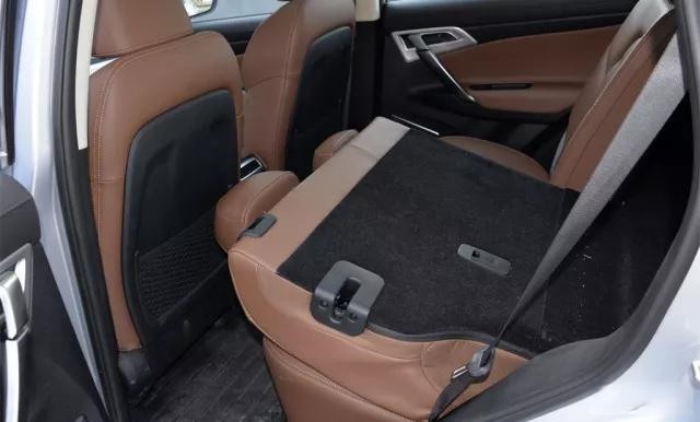 车内顶棚脏了能用酒精清洗吗,车内顶棚脏了清洗多少钱