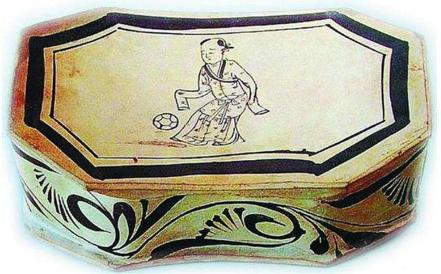 蹴鞠场边万人看,蹴鞠看台