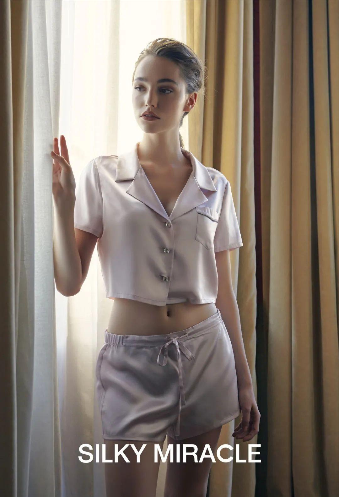 奚梦瑶代言的真丝家居服,silkymiracle成都专柜