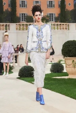 chanel香奈儿1995年时装秀,chanel香奈儿2015高级时装秀