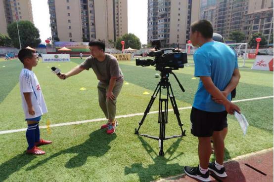 小学生足球点赞,校园足球点赞