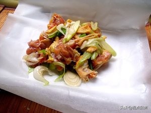 蒸葱油鸡的葱油正宗做法,冷菜广式葱油鸡正宗做法