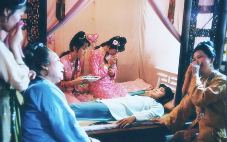 红楼梦王夫人是宝玉娘吗,红楼梦王夫人是伪善吗