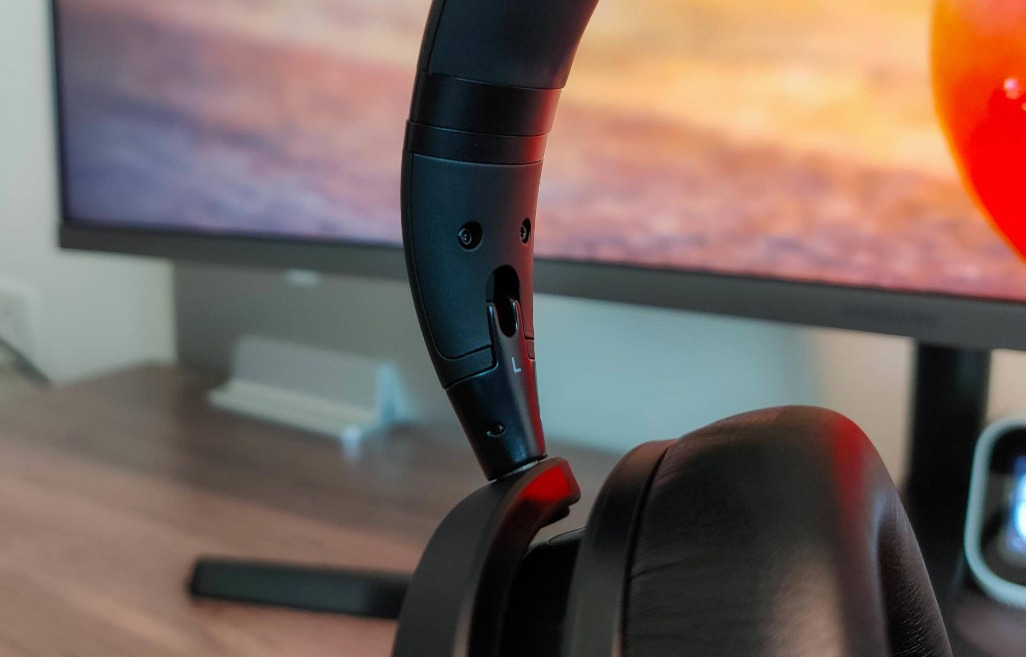 1499售价！拥有快充主动降噪环境感知以及续航25h，AKG新品值吗？