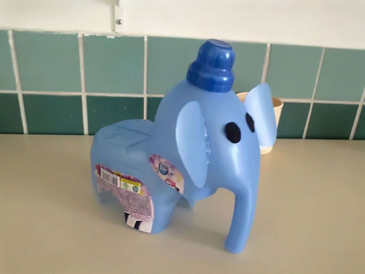 可乐塑料瓶扔掉可以做什么好玩的,塑料瓶的七种玩法