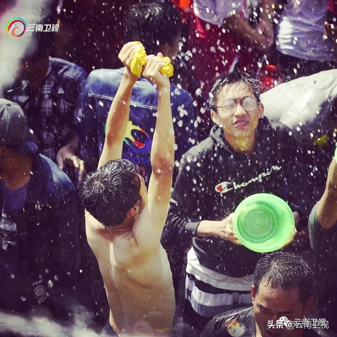 2019德宏泼水狂欢节,2019德宏国际泼水节图片