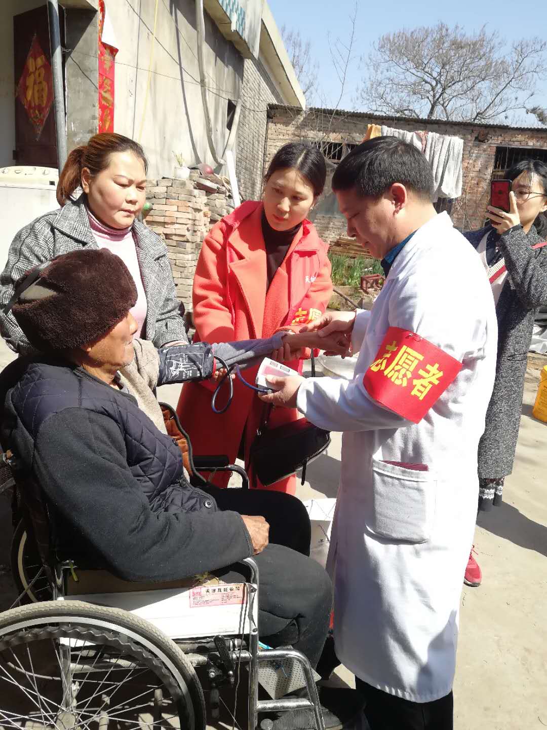 惠民健康义诊暖人心,伏天义诊送清凉健康扶贫暖民心