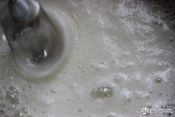 轻松玩烘焙想吃红遍四海八荒的肉松小贝可是又不想排队，自己做