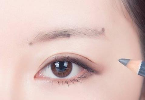 眉毛不会画可以不画么,眉毛画不直教你一招轻松搞定眉毛