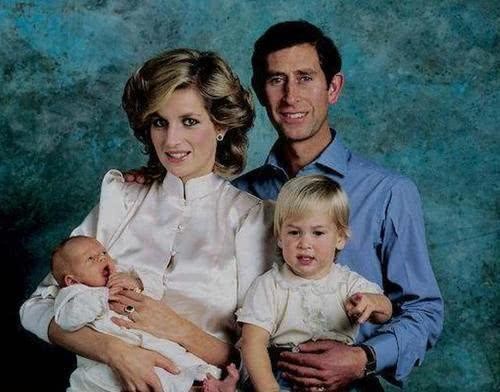 1983年戴安娜带小威廉出访澳洲，母子大出风头，查尔斯沦为背景板