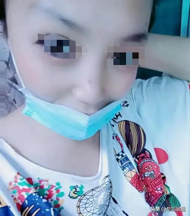 男女达成交易，女子临时有事让同行代替，同行发现被抽三百怒报警