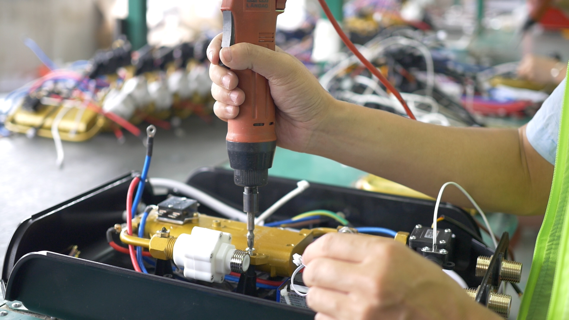 专业发廊热水器生产厂家推荐,洛易诗发廊热水器售后电话