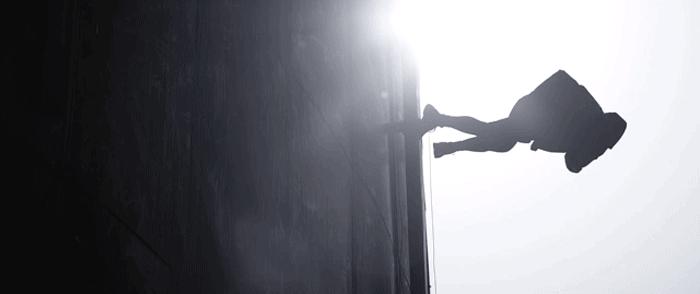 奥迪灯厂变鞋厂，打造四驱运动鞋，这流水呼吸灯连小孩都馋哭了