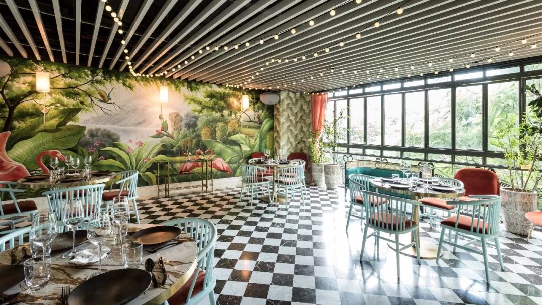 召唤佛山大胃王！足足八层高XXXXXL号大力水手汉堡，全部吃完免单