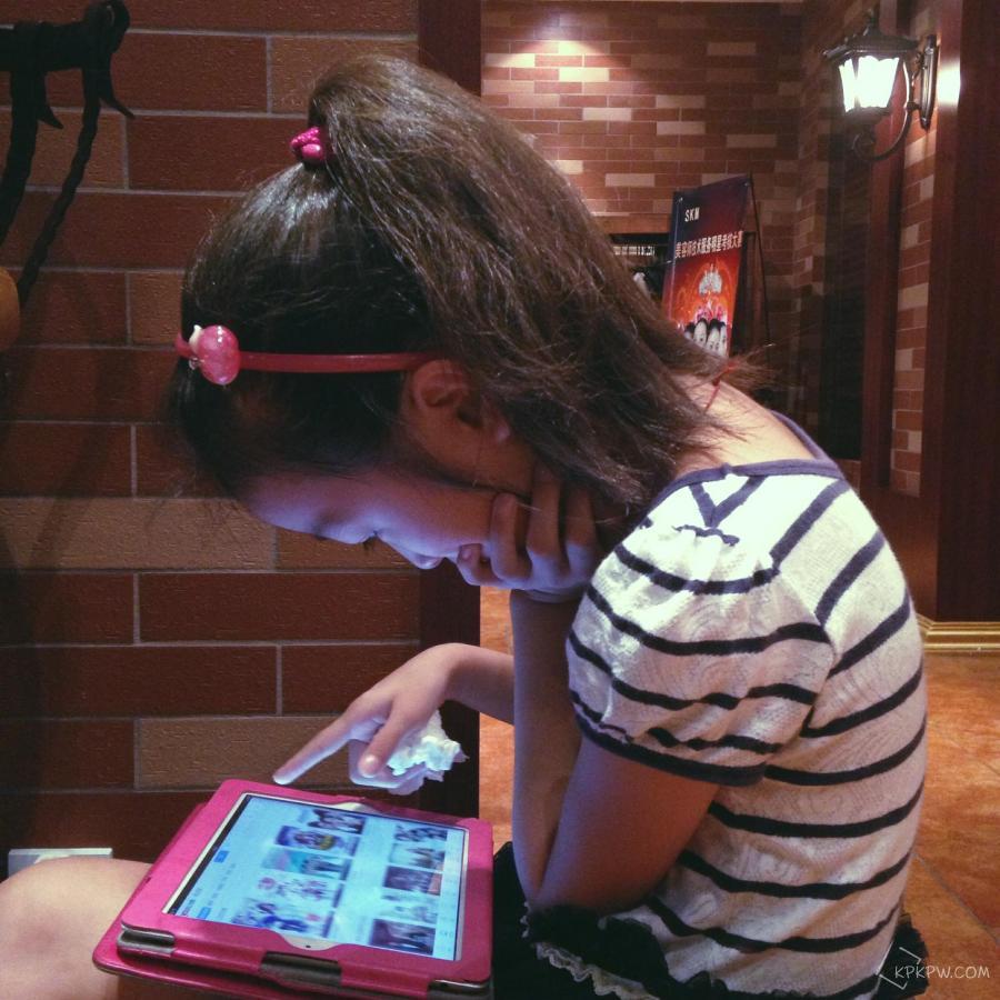 孩子沉迷于玩手机不想读书怎么办,孩子沉迷手机不爱学习怎么办