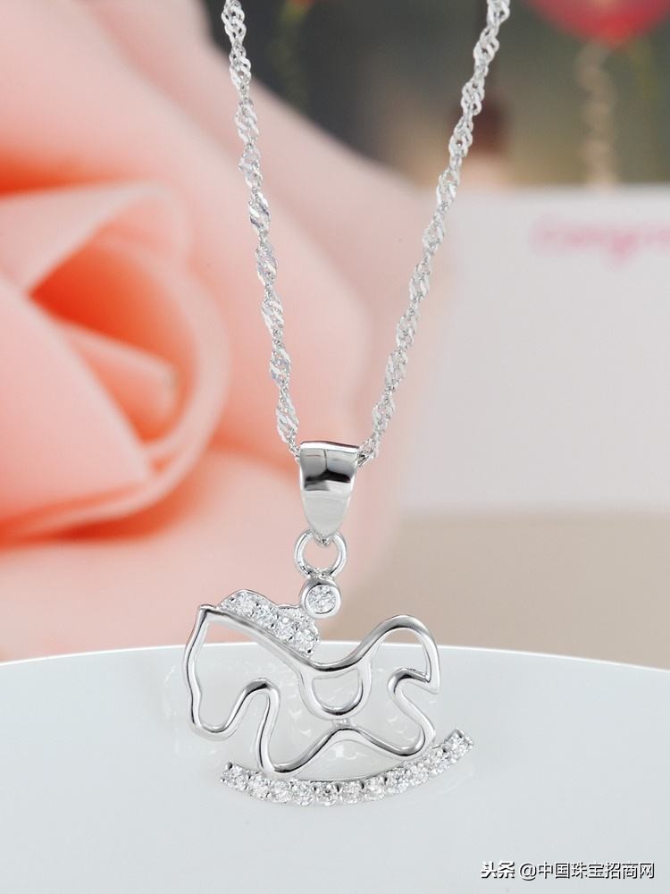 银项链为什么会变黑怎么保养清洗