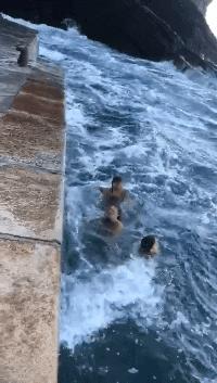 朋友尴尬解围搞笑段子,喝醉了搞笑段子