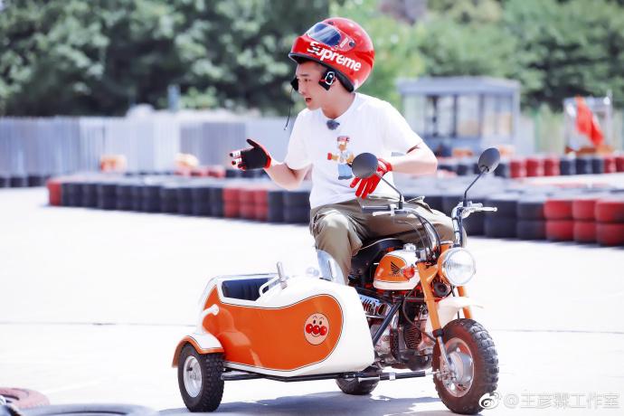 屈楚萧和吴秀波,屈楚萧和金瀚