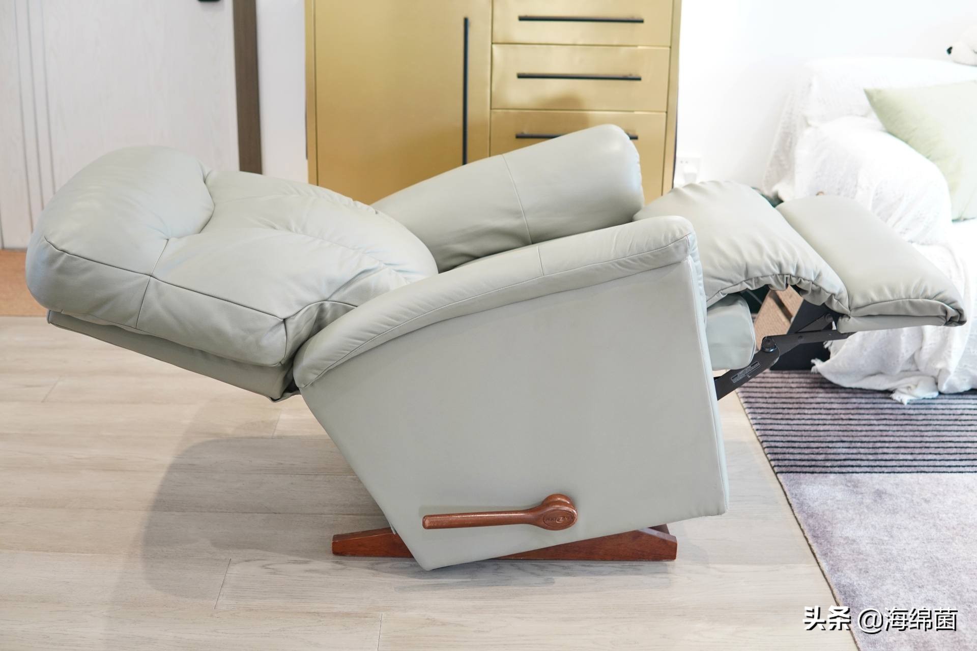 休闲阳台升级,好坐感才是王道:LAZBOY乐至宝功能沙发躺平体验