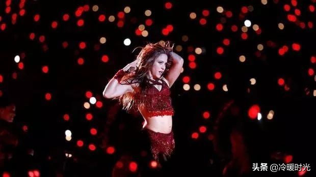 夏奇拉和詹妮弗洛佩兹的表演,夏奇拉和詹妮弗洛佩兹谁更强